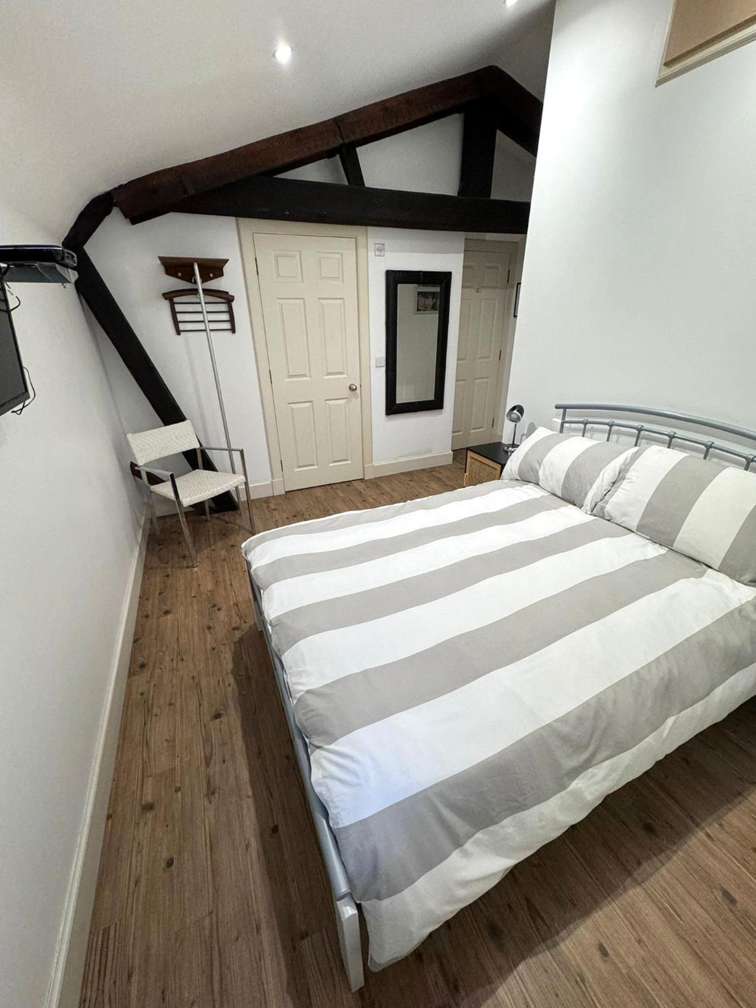 Parade School Guest Rooms 特维德上游的贝里克 外观 照片