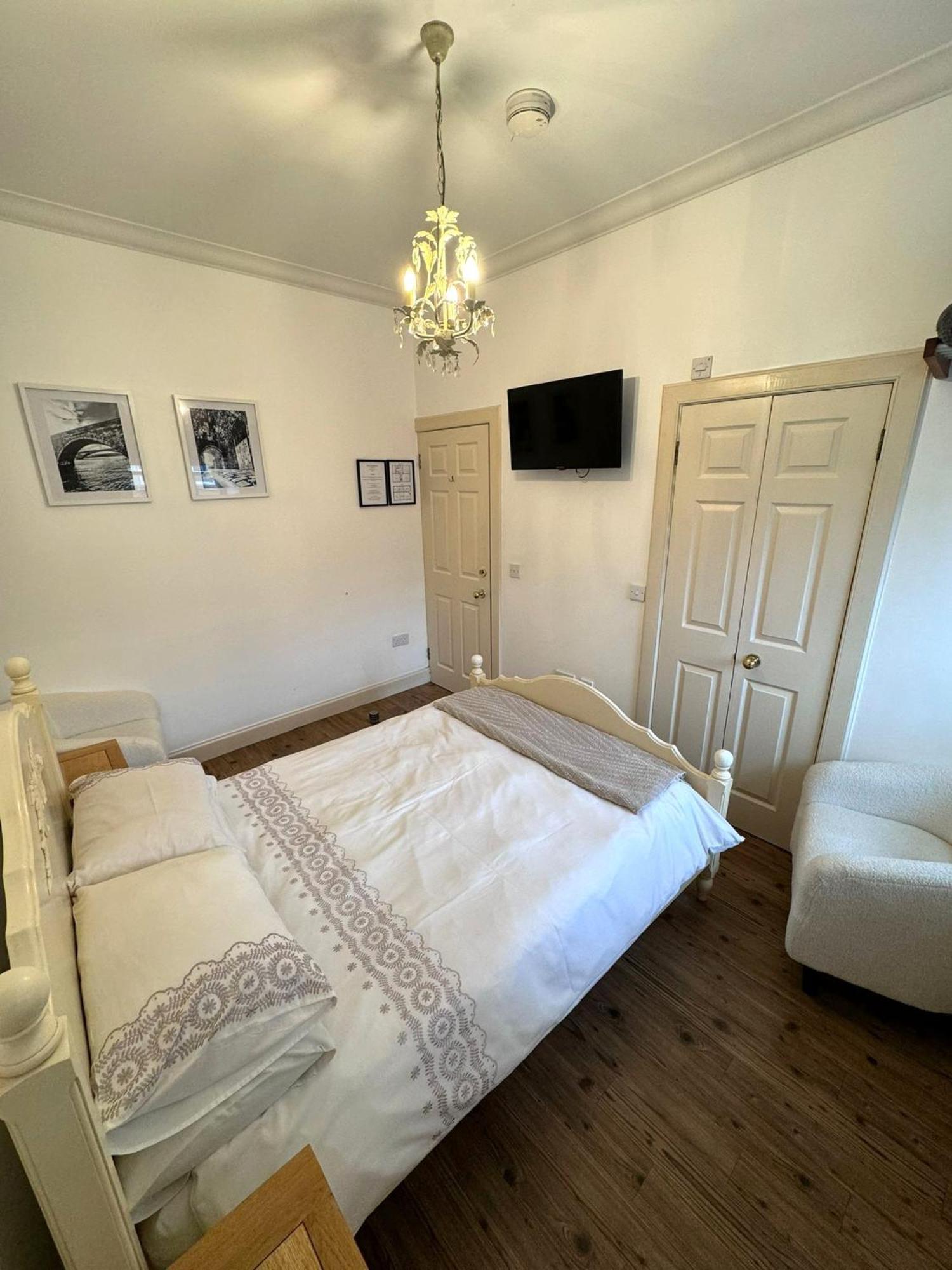 Parade School Guest Rooms 特维德上游的贝里克 外观 照片